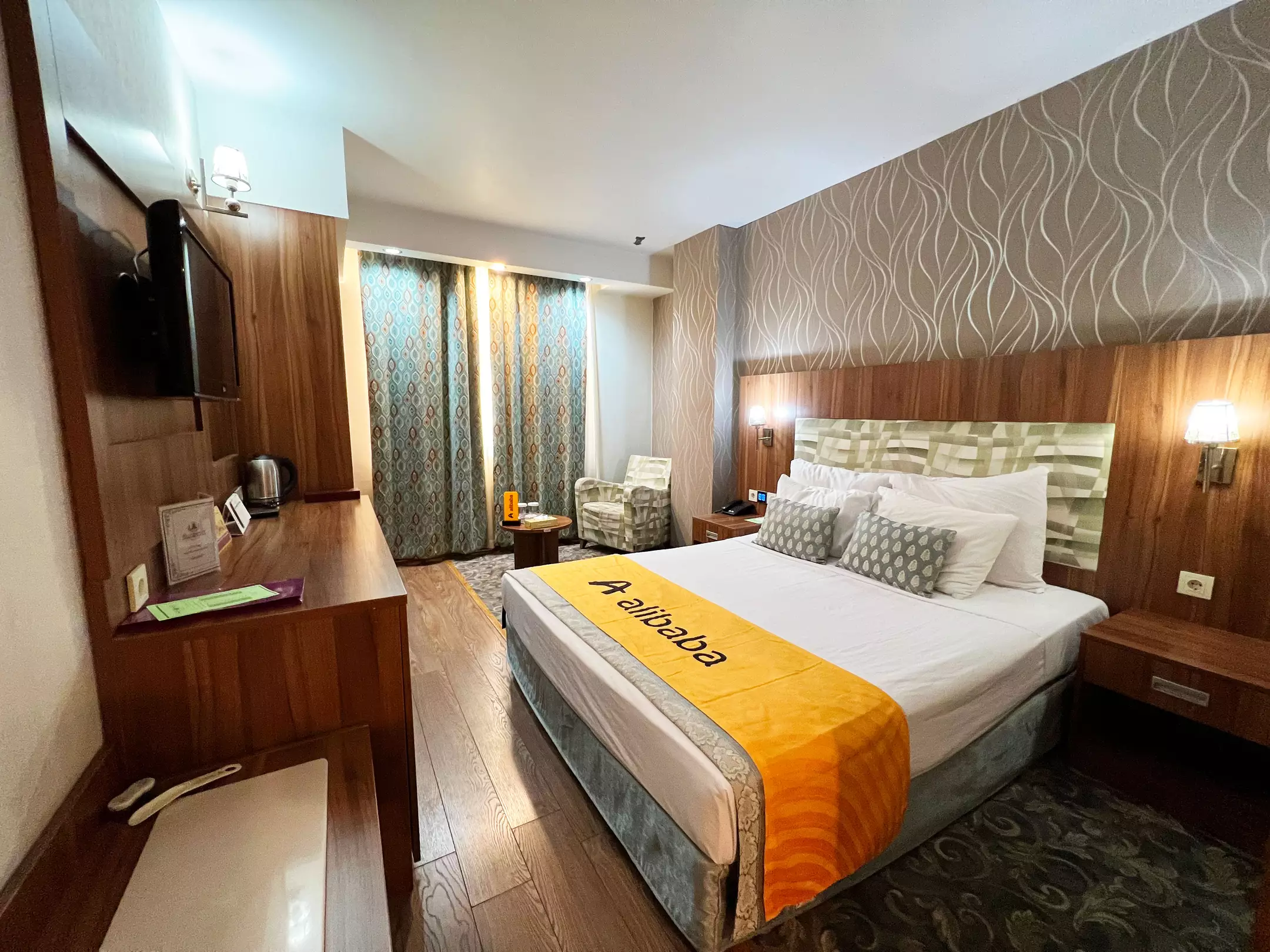 هتل پارسیان شیراز